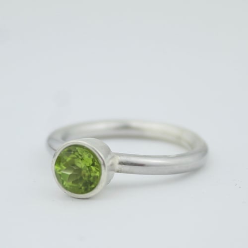Image of Peridot ring