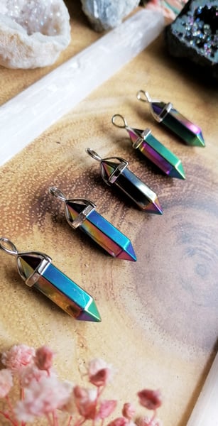 Image of Rainbow aura titanium point necklace 