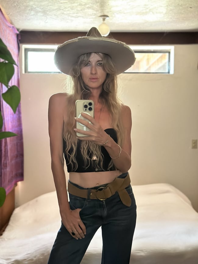 early 1970s golden suede "O" ring belt