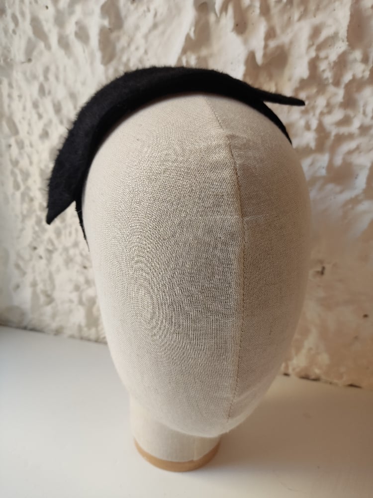 Image of Cerchietto onda feltro nero