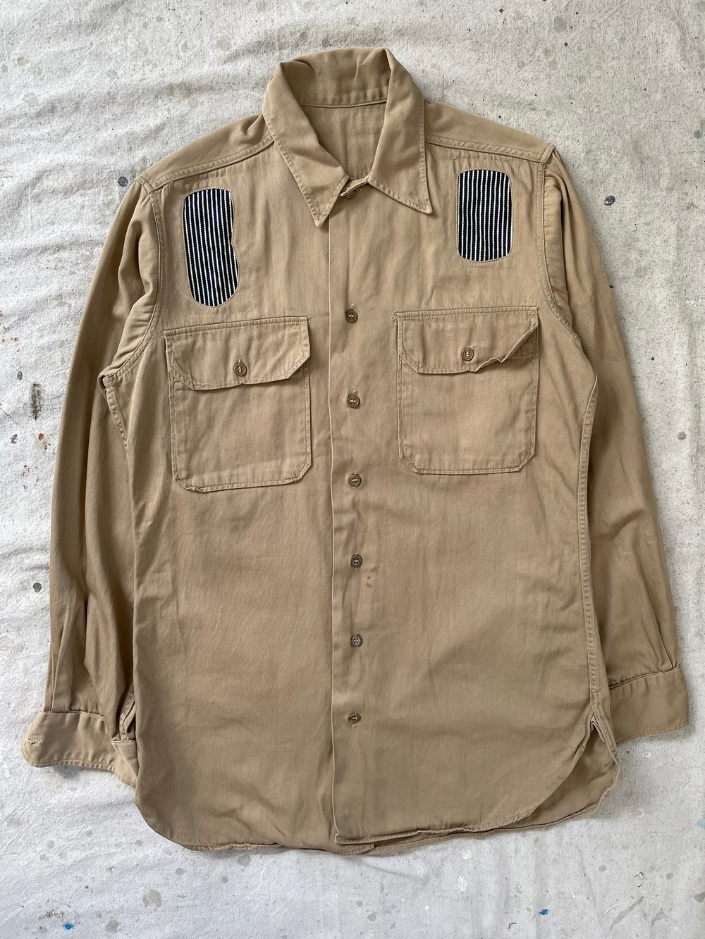Image of Repair work khaki 