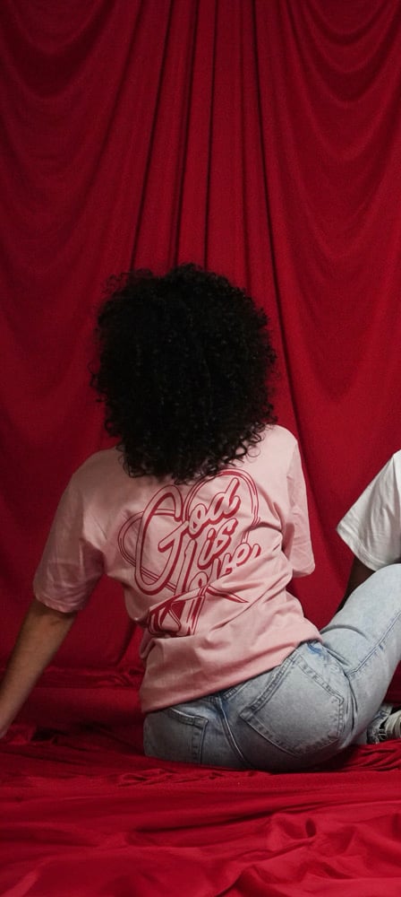 Image of God is love t-shirt pink