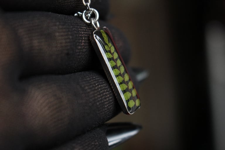 dead good maidenhair spleenwort Fern pendant Image 4