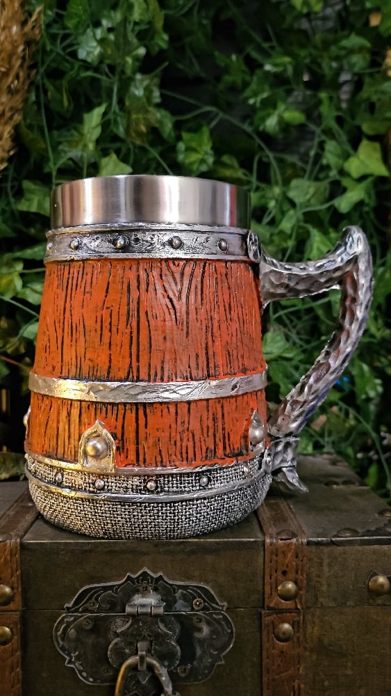 👑The Armored Kingdom Carved Battlebrew Mug