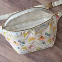 Image 2 of tiara time XL belt bag