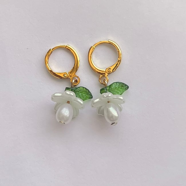 osmanthus huggie hoop earrings