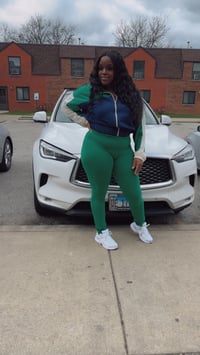 Image 2 of MILAN SET (KELLY GREEN)