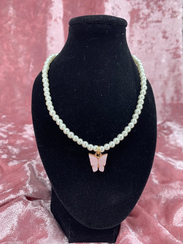 Image of Pearl Butterfly Choker