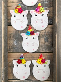 Image 2 of Buttons unicorn decoration