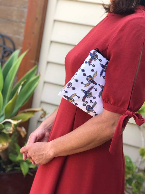 Image of HONEYBEES CHROMA (Crete) ZIPPED POUCH