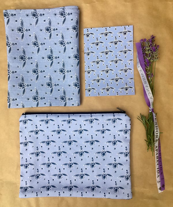 Image of HONEYBEES ANIHTO BLE (Crete) ZIPPED POUCH