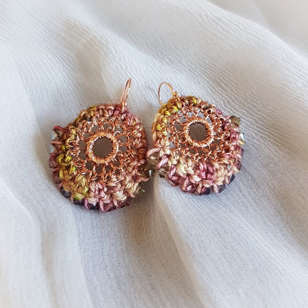 Image of BEDOUIN Earrings - Dried rose-petal