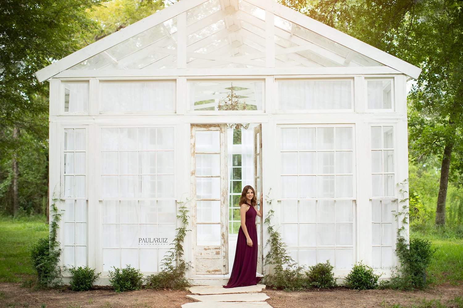 Image of Greenhouse family mini sessions - $100 (deposit)