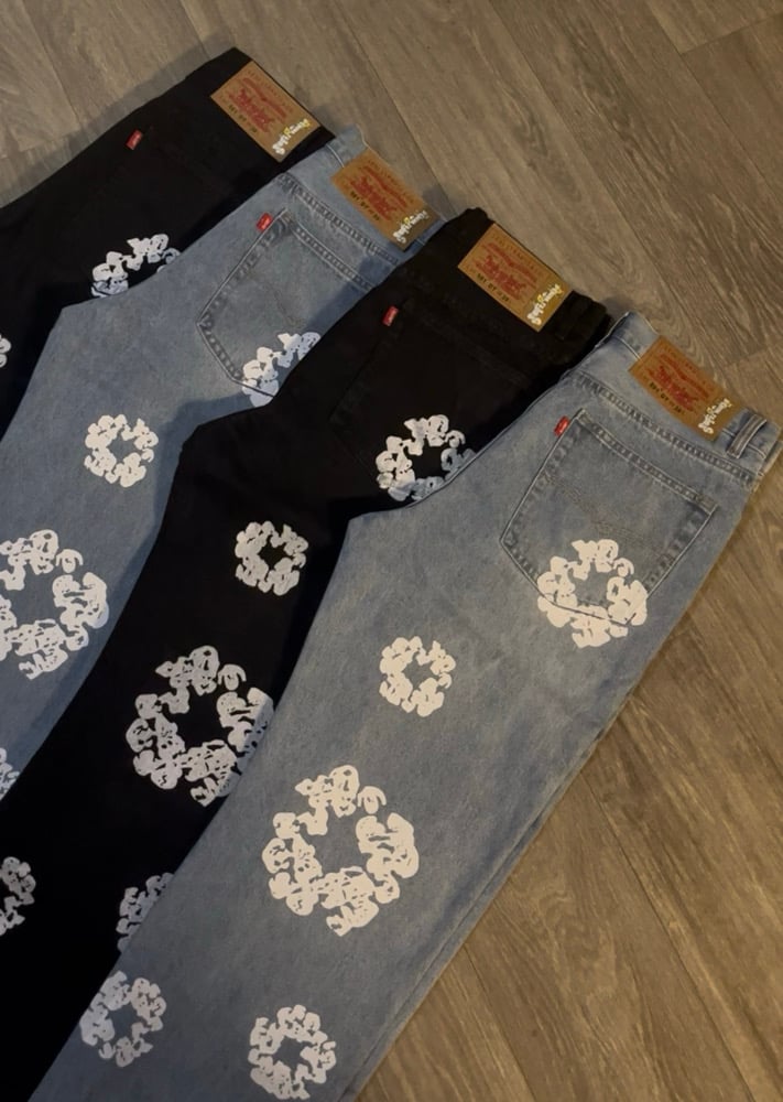 Image of Denim Tier Jeans