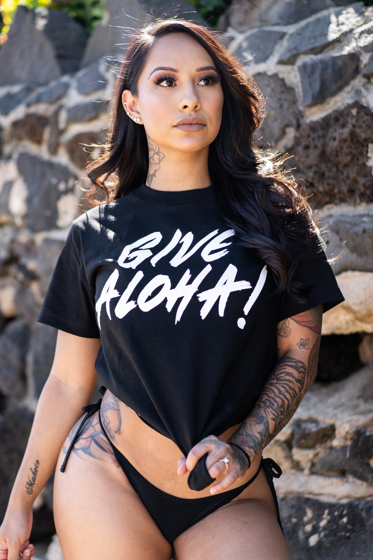 Give Aloha! T-shirt (Black)