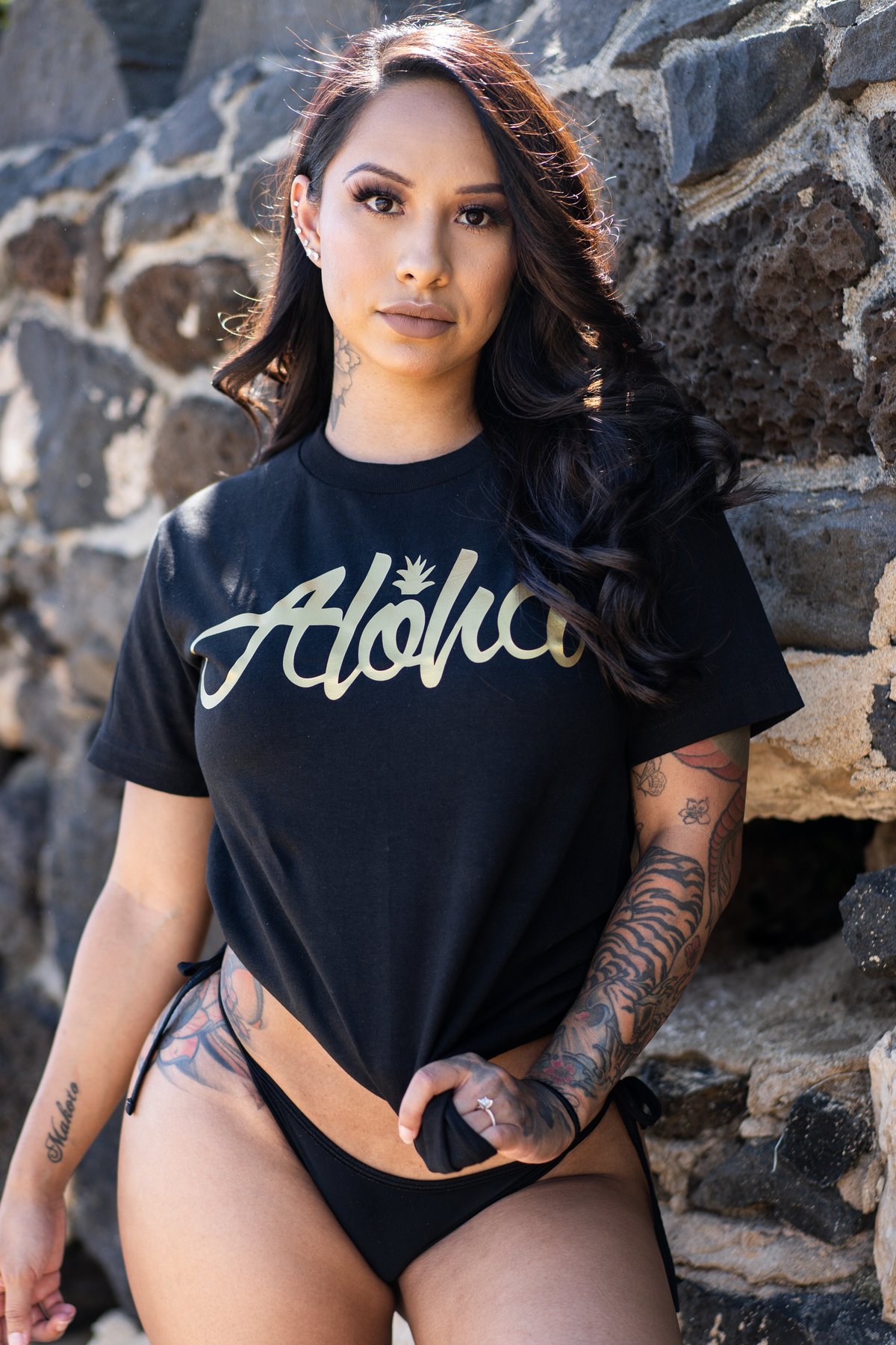 Aloha Pine Tee (Black/Gold)