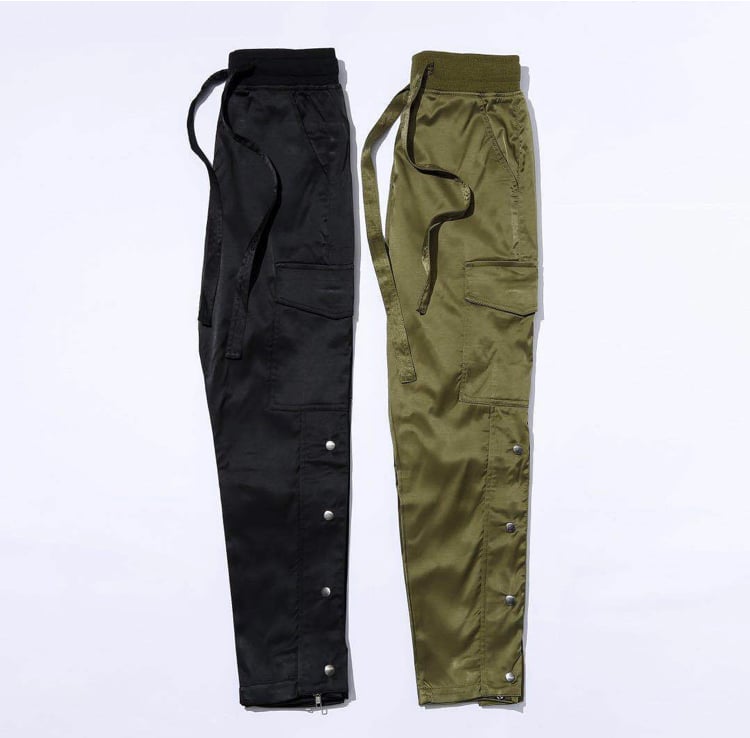 low rise black cargos