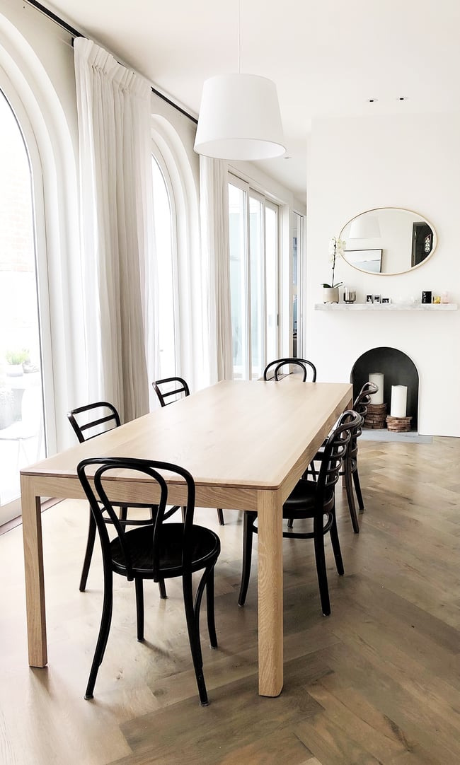 PRUE V2 DINING TABLE IN AMERICAN OAK