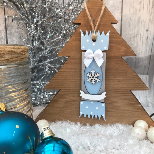 Image of Snowflake Christmas Cracker