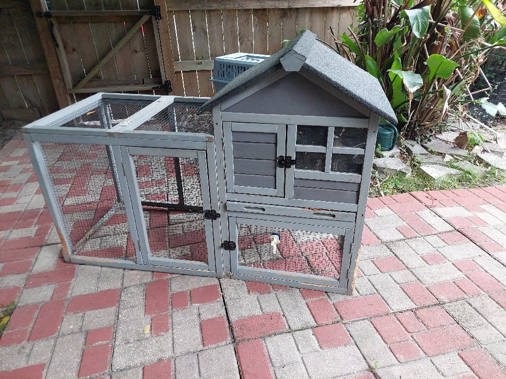 Image of Hutch 2