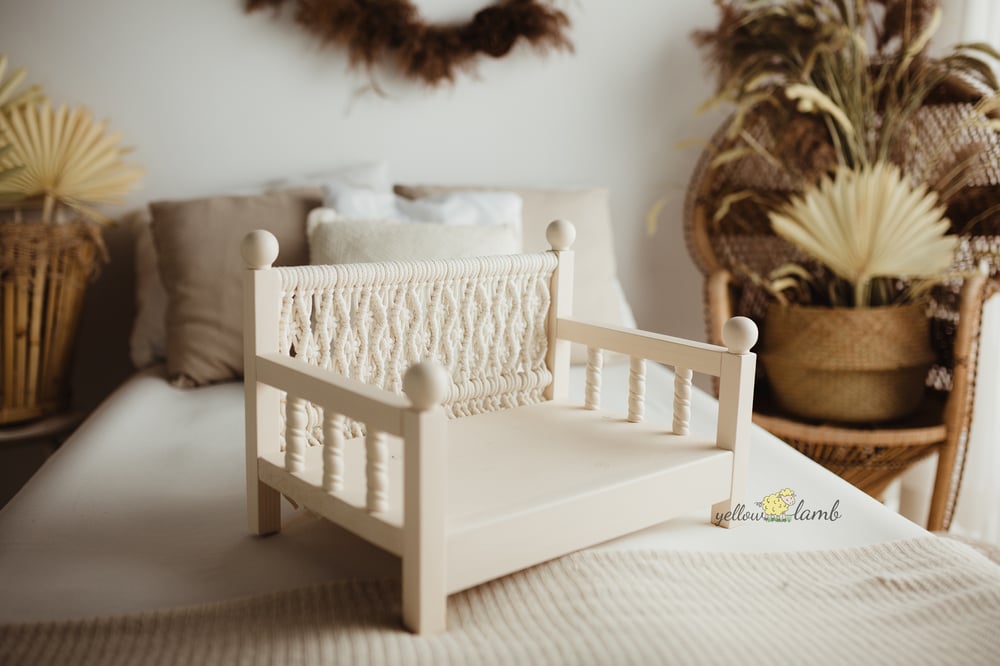 Image of « cream macrame bench with cream velvet mattress and pillow - pre order »