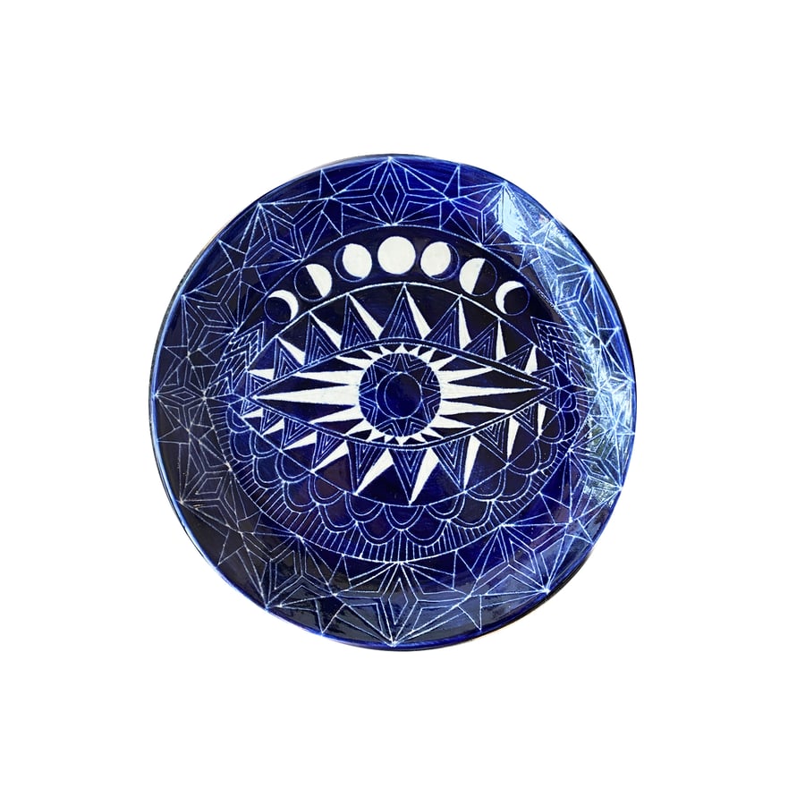Image of Half Moon Spirit Eye Plate 11'' (White)