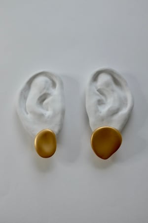 Image of Palette Earrings Round (Matte gold)
