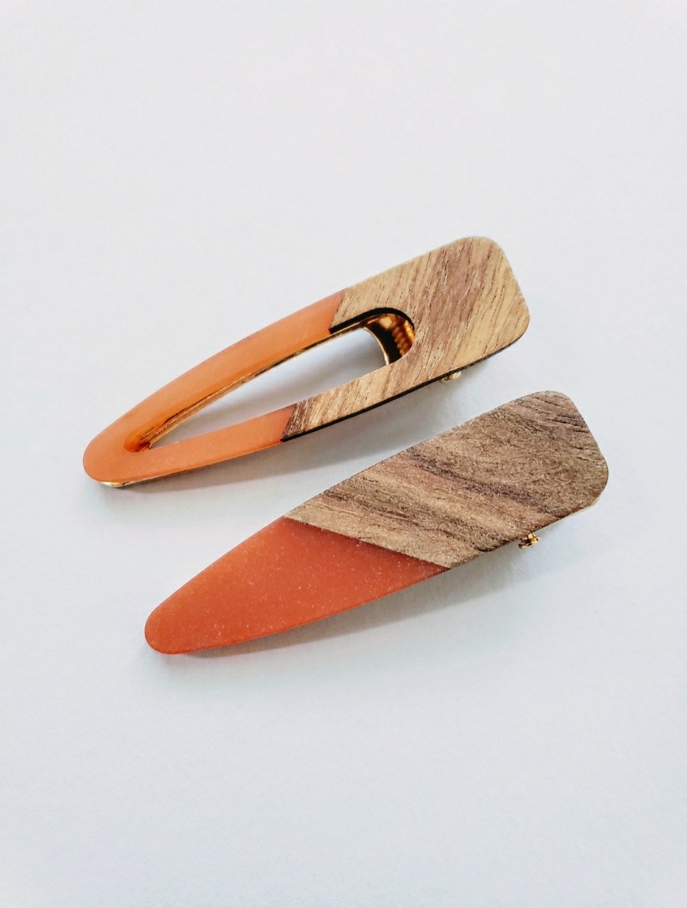 Image of Yemi Wooden Acrylic Hair Clip Set | Tangerine 