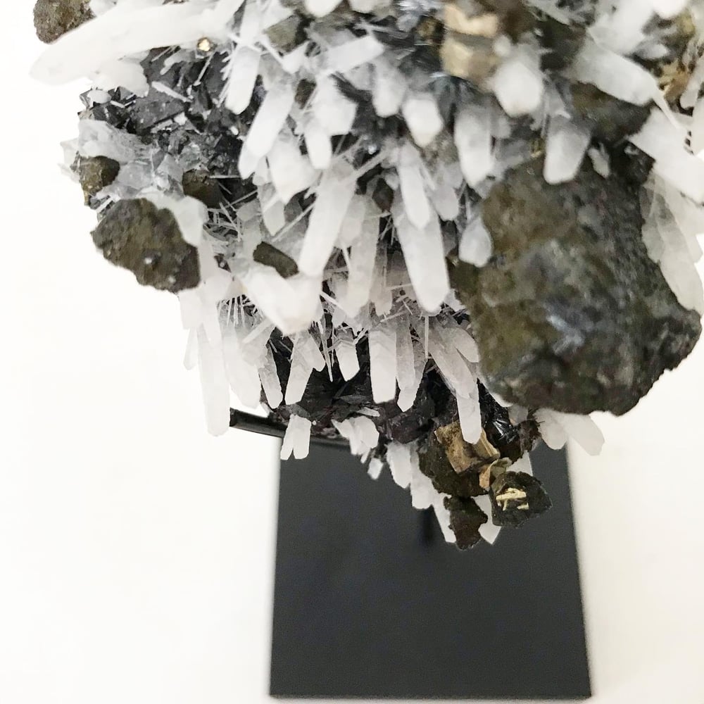 Image of Quartz/Galena/Pyrite no.20 + Matte Black Lucite Stand