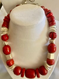 Image 4 of NEW! Stunning Red Necklace