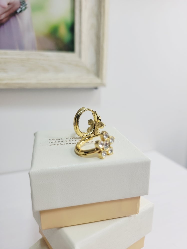 Image of Florecitas Hoop Earrings 
