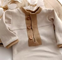 Image 5 of Newborn boys romper Alex | beige