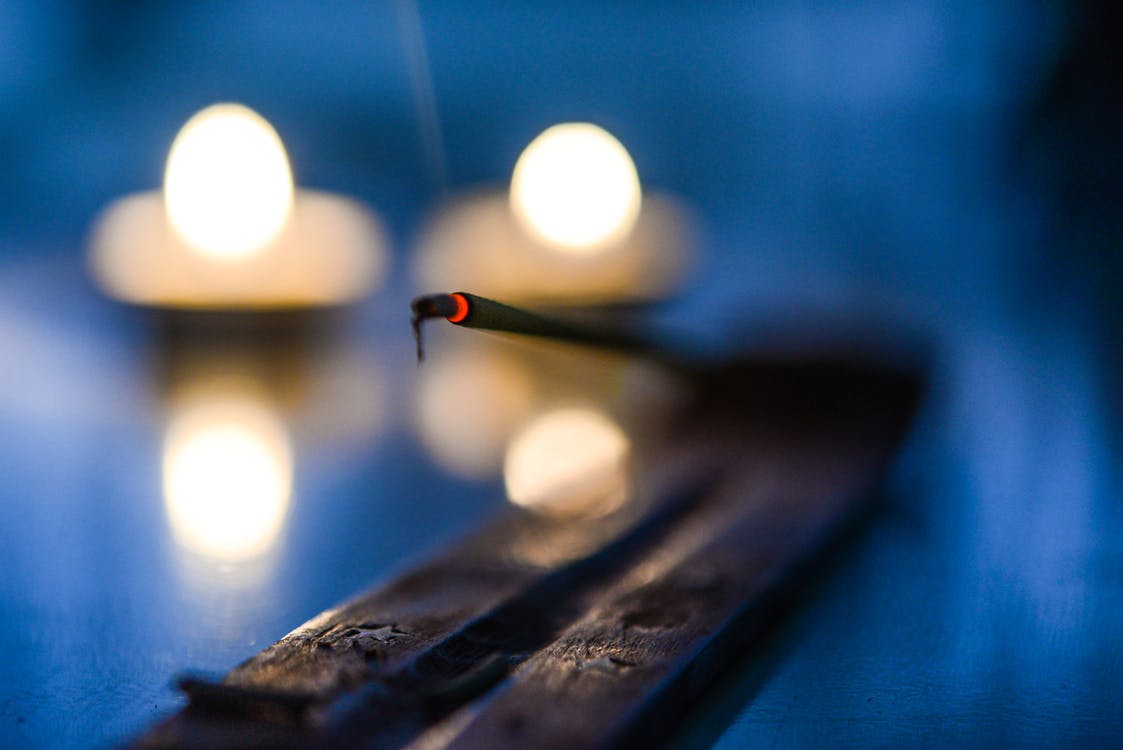 Image of "Bless Di Air" Frankincense & Myrrh Incense 