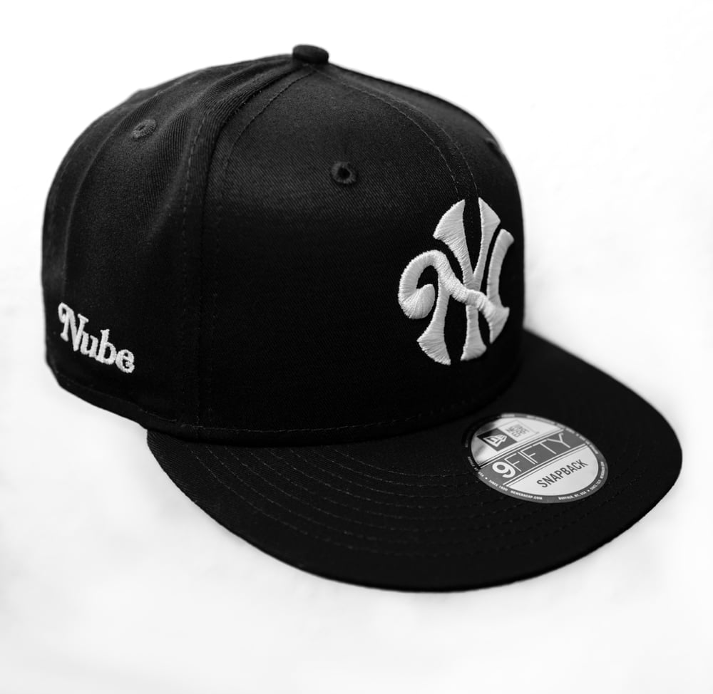 Image of PRE-ORDER Nube x New Era 9FIFTY Snapback in black