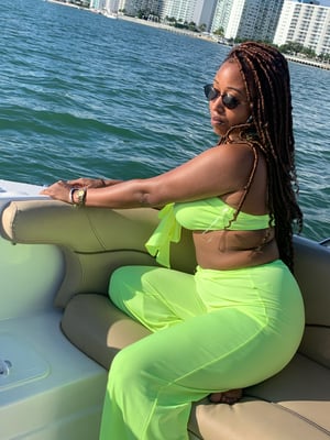 Image of PSAROU BEACH SET 