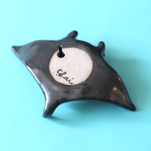 Image of Manta ray key hook