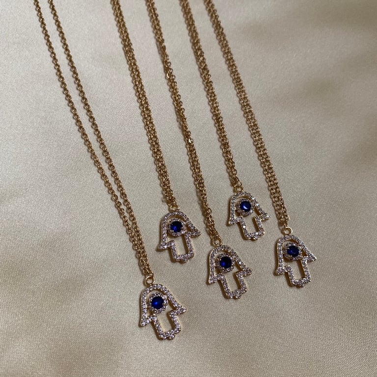 Nafiza Hamsa necklace Image 4