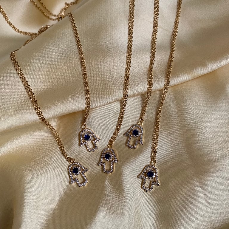 Nafiza Hamsa necklace Image 5