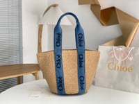 Image 7 of Chloè Woven Tote