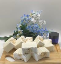 Goats milk, Organic Oatmeal, jojoba Oil (UNSCENTED)