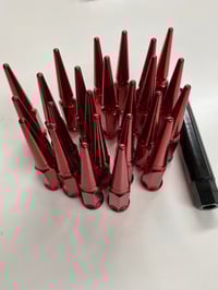 RED SPIKE LUG NUTS