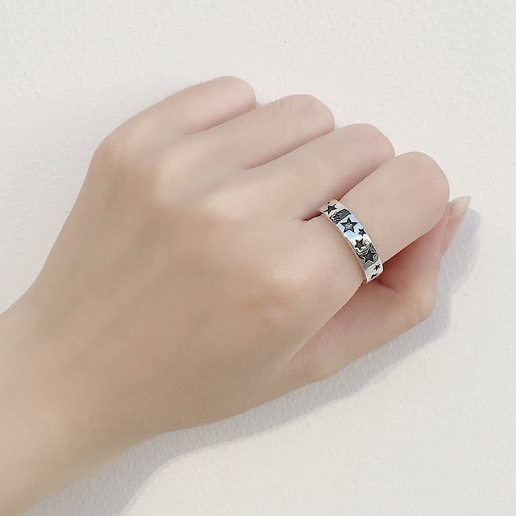 Black Star Retro Star Ring (925 Silver)