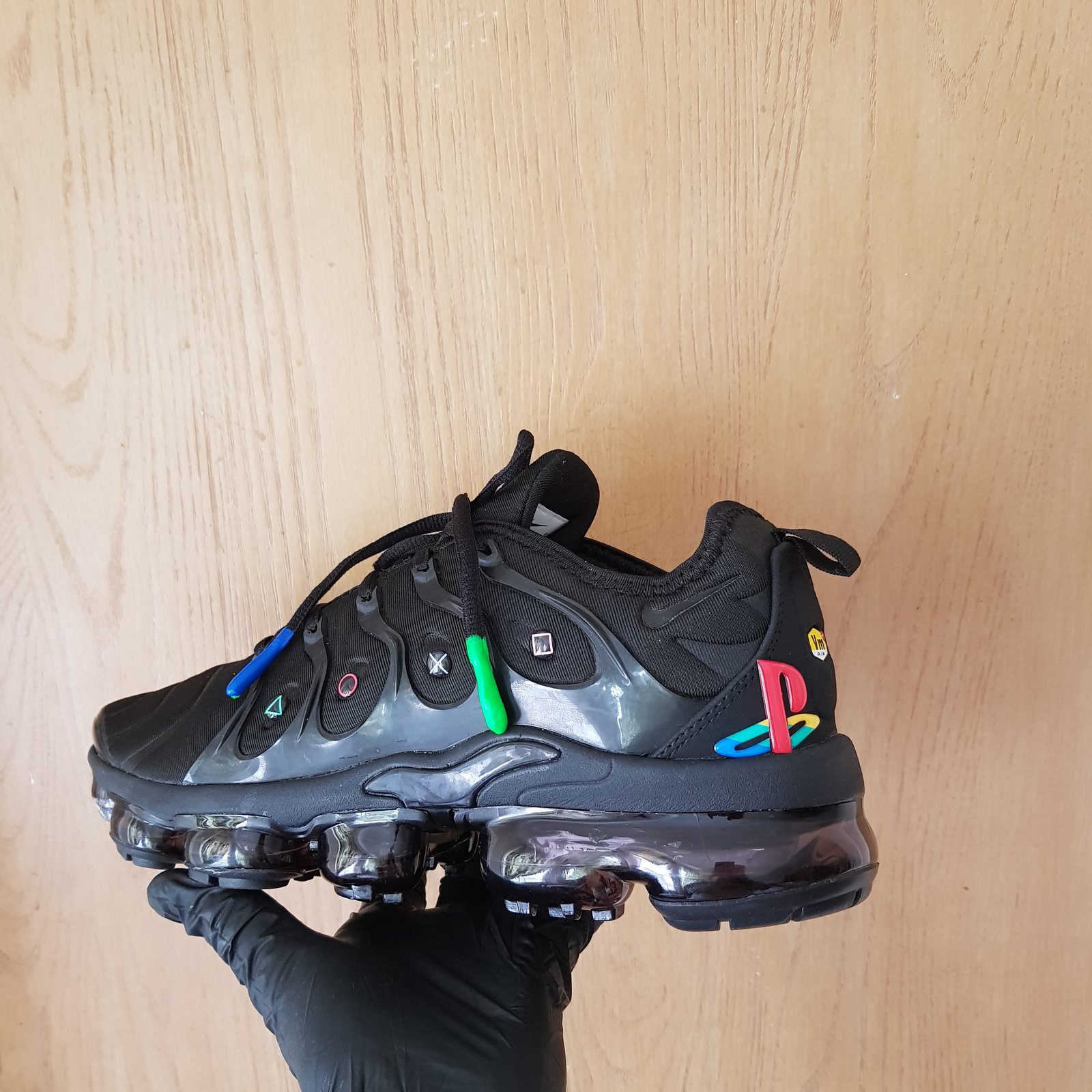 ps4 vapormax plus