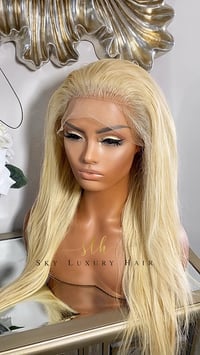 FULL LACE WIG: RAW 613 STRAIGHT-VIXEN