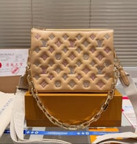 Image 9 of Coussins PM (click to browse ) 