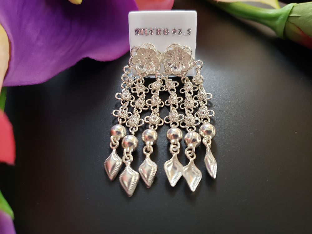 PH042 Pikun Chandlier Earrings