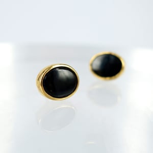 Image of 9ct yellow gold black Onyx stud earrings 