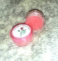  Scented Lip Scrubs