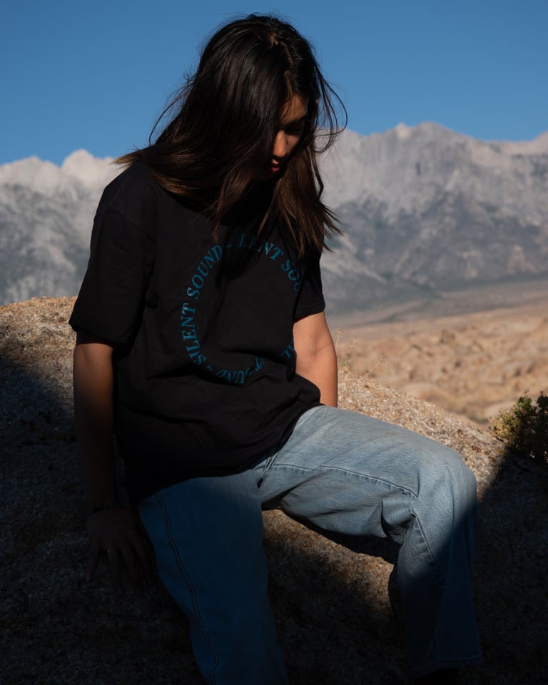 S/S Circle Tee - Black / Teal Image 2