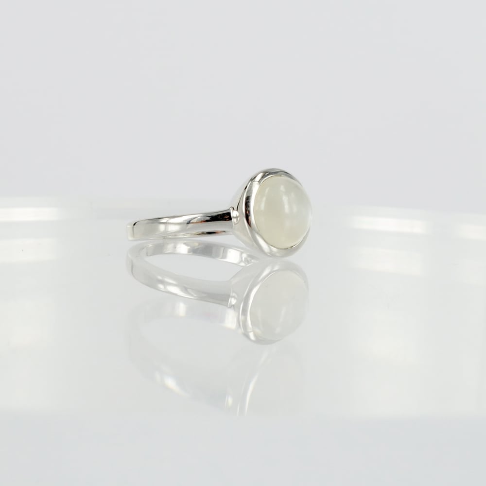 Image of Sterling silver moonstone ring 